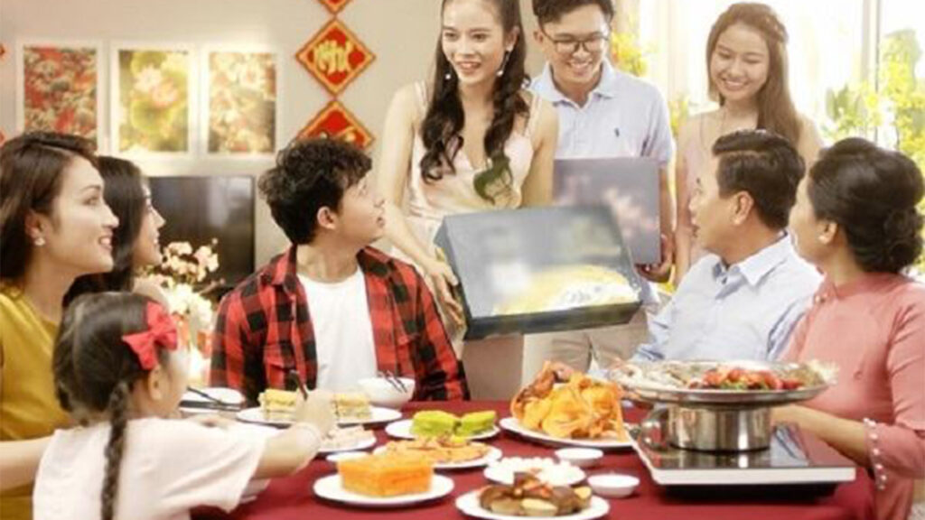 Mộng thấy người yêu cũ đến nhà chơi