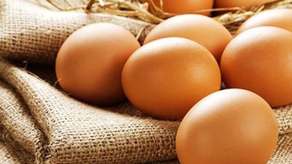 Mơ thấy trứng gà là điềm gì?