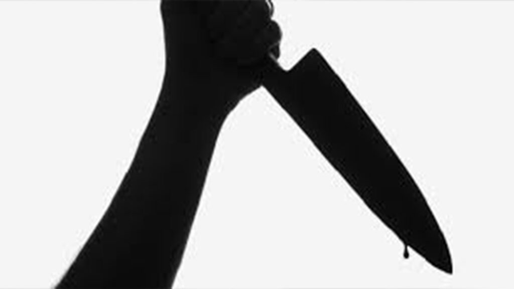 Nằm mơ thấy người khác bị dao đâm